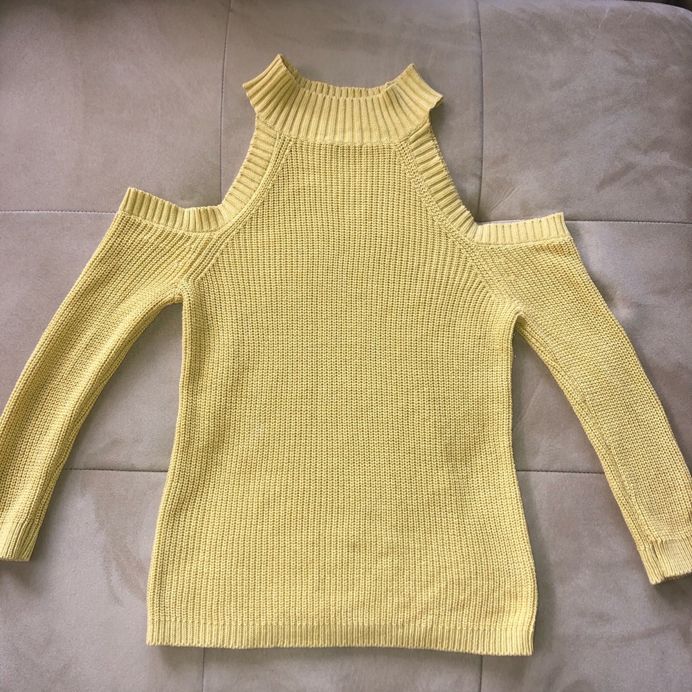 TIMING Muted Yellow turtleneck long sleeve sweater